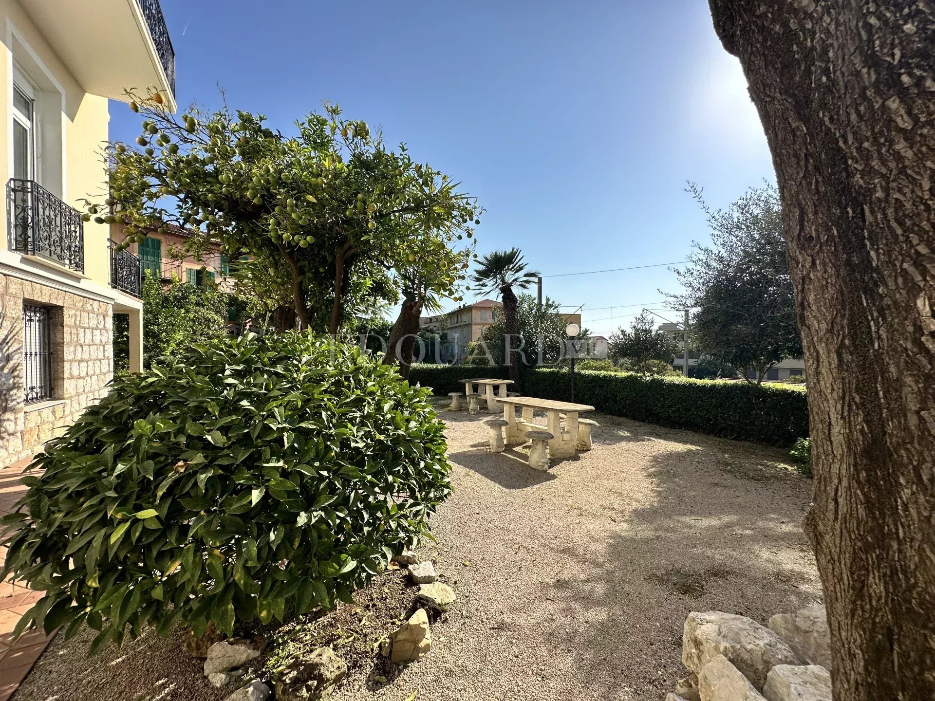 1 Bed, 1 Bath, ApartmentFor Sale, Menton, Alpes-Maritimes