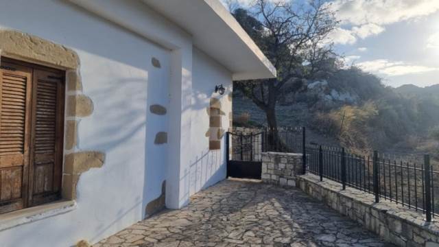 3 Bed, 2 Bath, HouseFor Sale, Chania, Crete