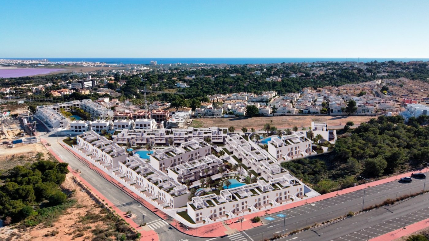 2 Bed, 2 Bath, HouseFor Sale, Torrevieja, Costa Blanca