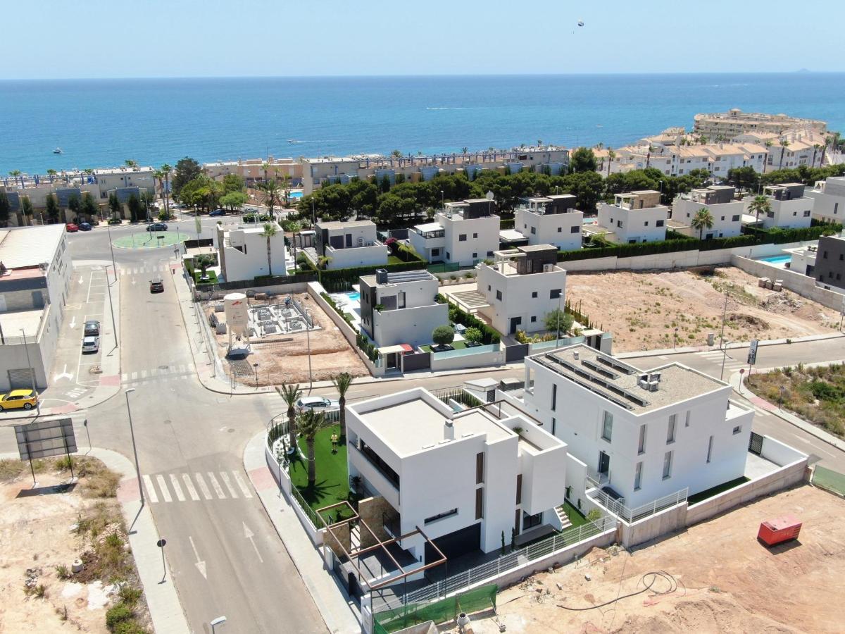 4 Bed, 4 Bath, HouseFor Sale, Orihuela Costa, Costa Blanca