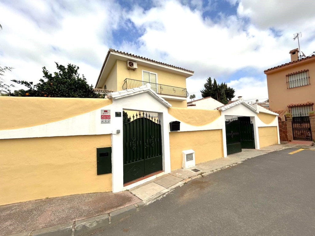 5 Bed, 3 Bath, HouseFor Sale, Mijas Costa, Malaga