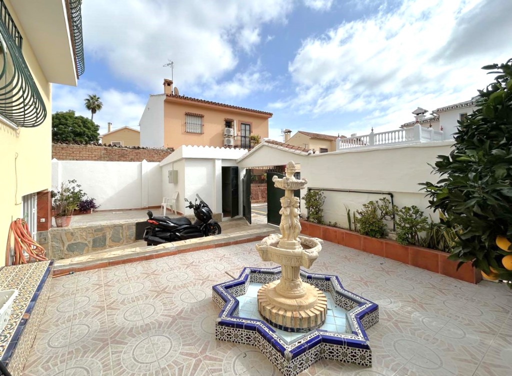 5 Bed, 3 Bath, HouseFor Sale, Mijas Costa, Malaga