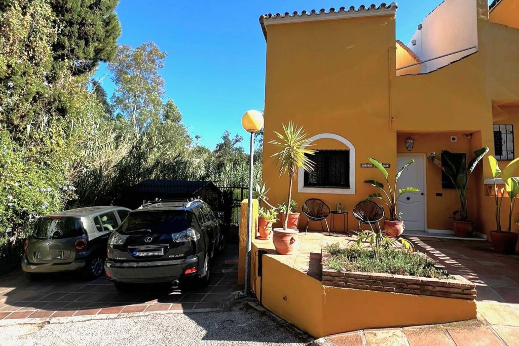 2 Bed, 2 Bath, HouseFor Sale, Calahonda, Malaga