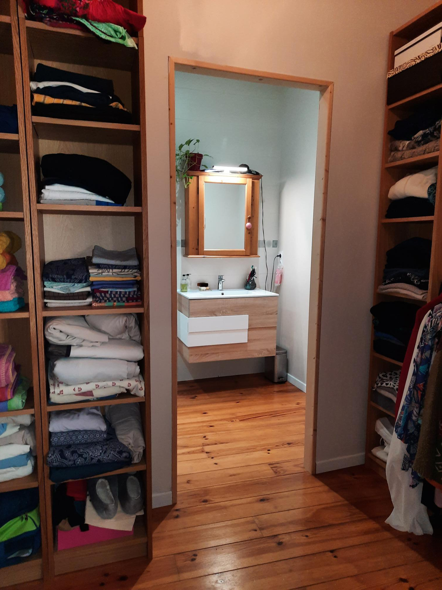 2 Bed, 1 Bath, HouseFor Sale, Lauzun, Lot-et-Garonne, Aquitaine, 47410