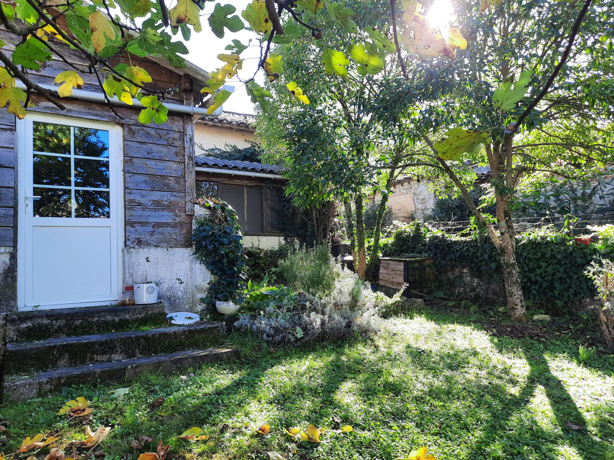 2 Bed, 1 Bath, HouseFor Sale, Lauzun, Lot-et-Garonne, Aquitaine, 47410