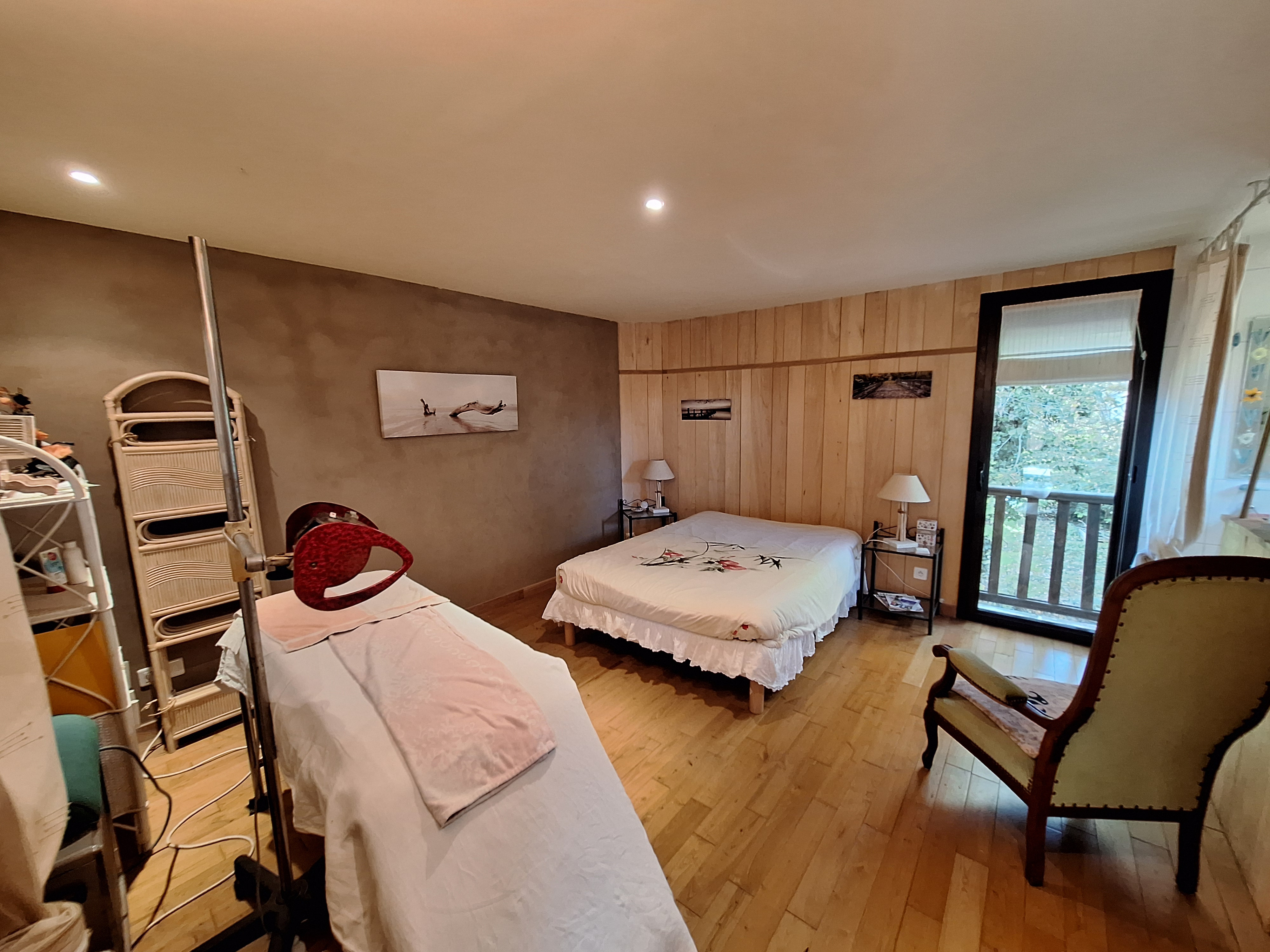 10 Bed, 8 Bath, HouseFor Sale, Montcuq, Lot, Midi-Pyrenees, 46800