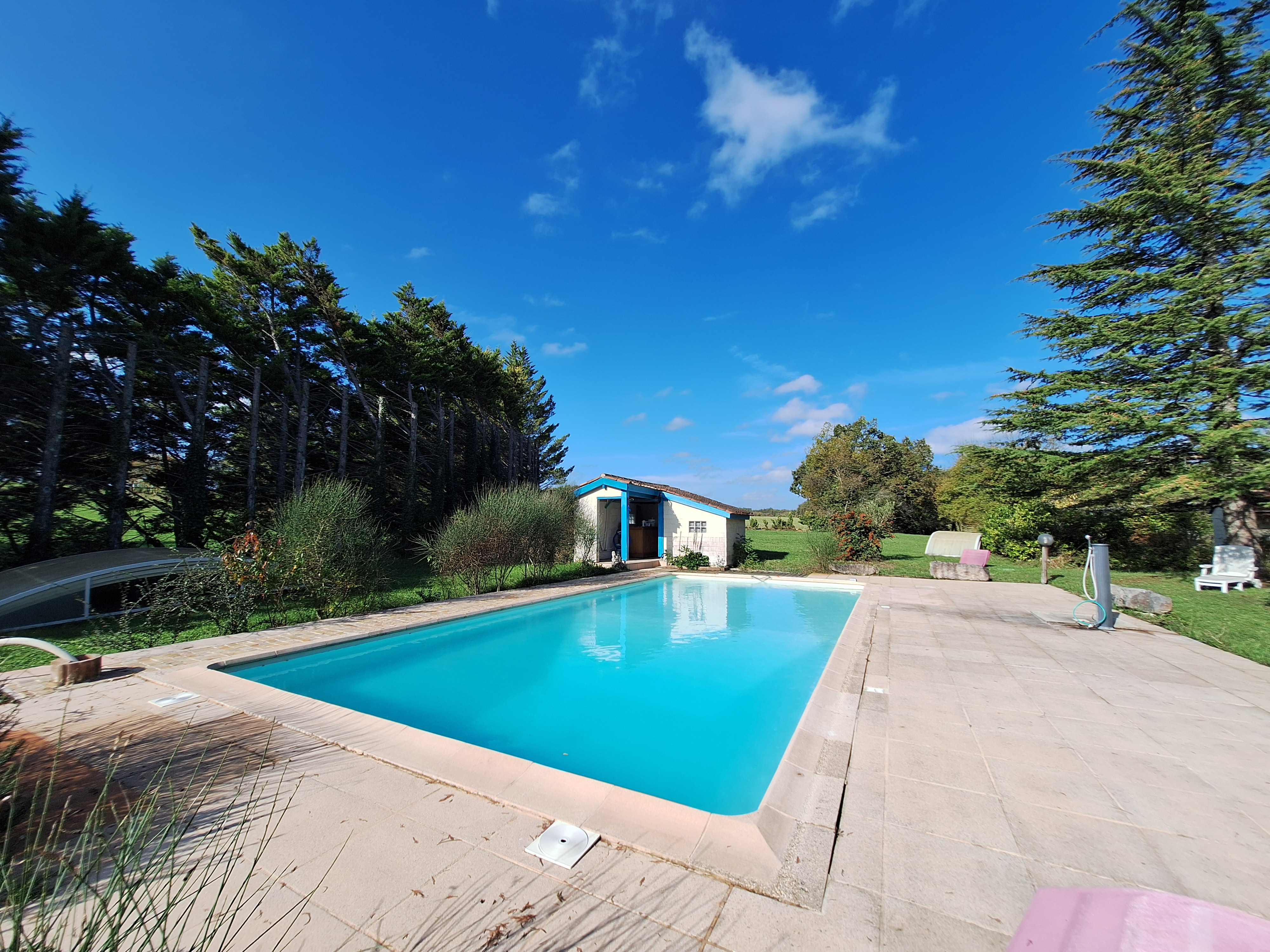 10 Bed, 8 Bath, HouseFor Sale, Montcuq, Lot, Midi-Pyrenees, 46800