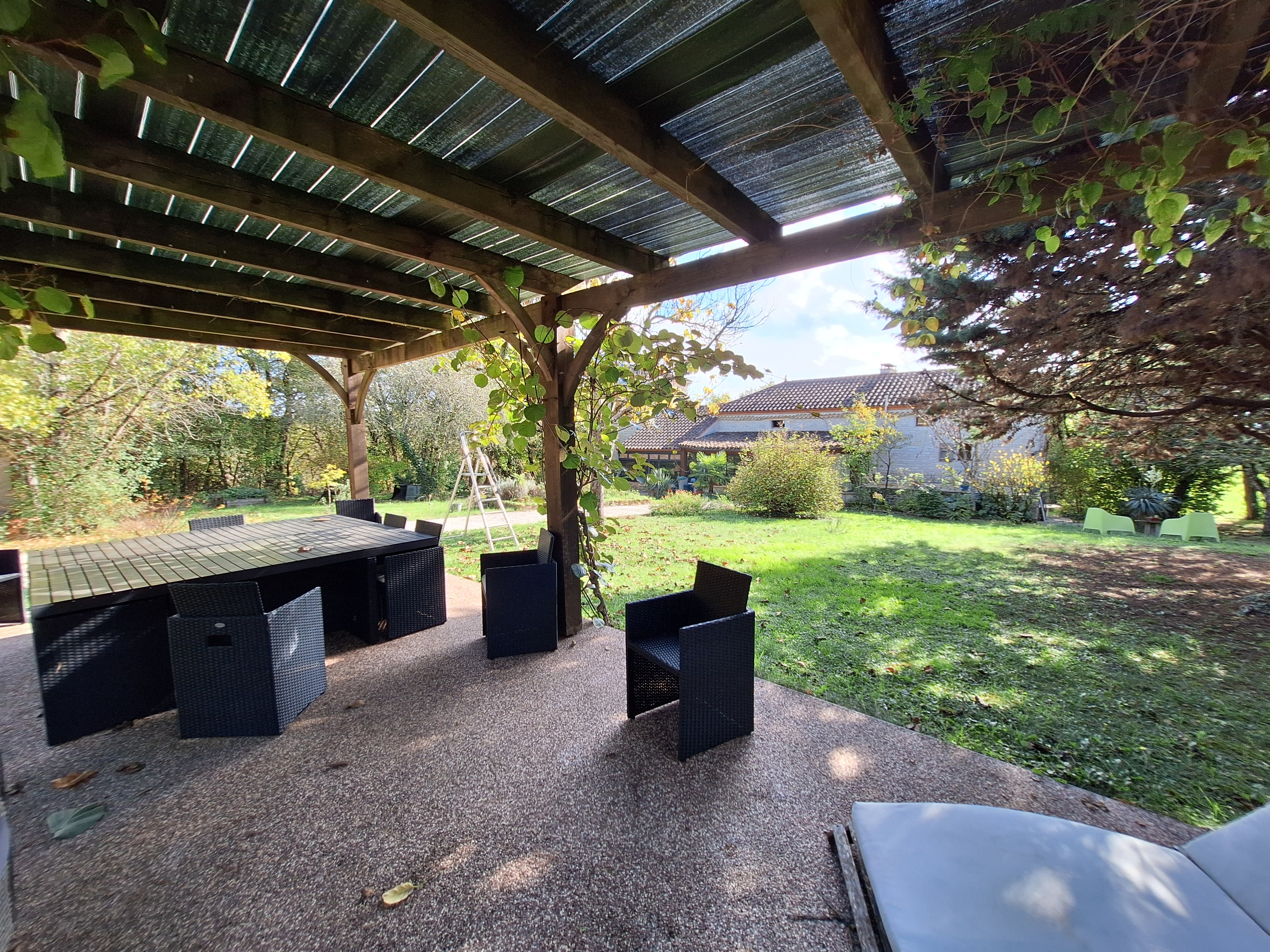 10 Bed, 8 Bath, HouseFor Sale, Montcuq, Lot, Midi-Pyrenees, 46800