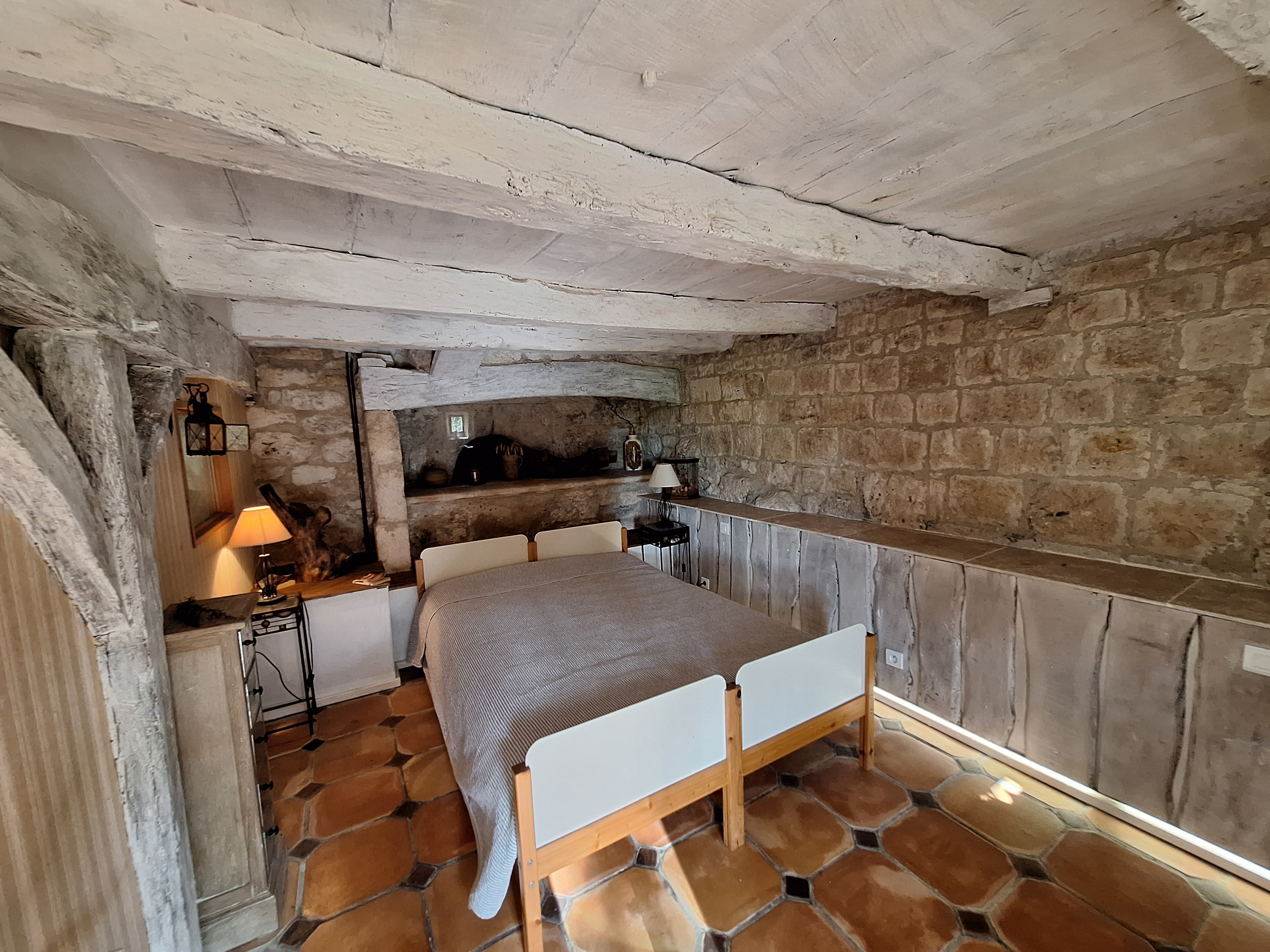 10 Bed, 8 Bath, HouseFor Sale, Montcuq, Lot, Midi-Pyrenees, 46800