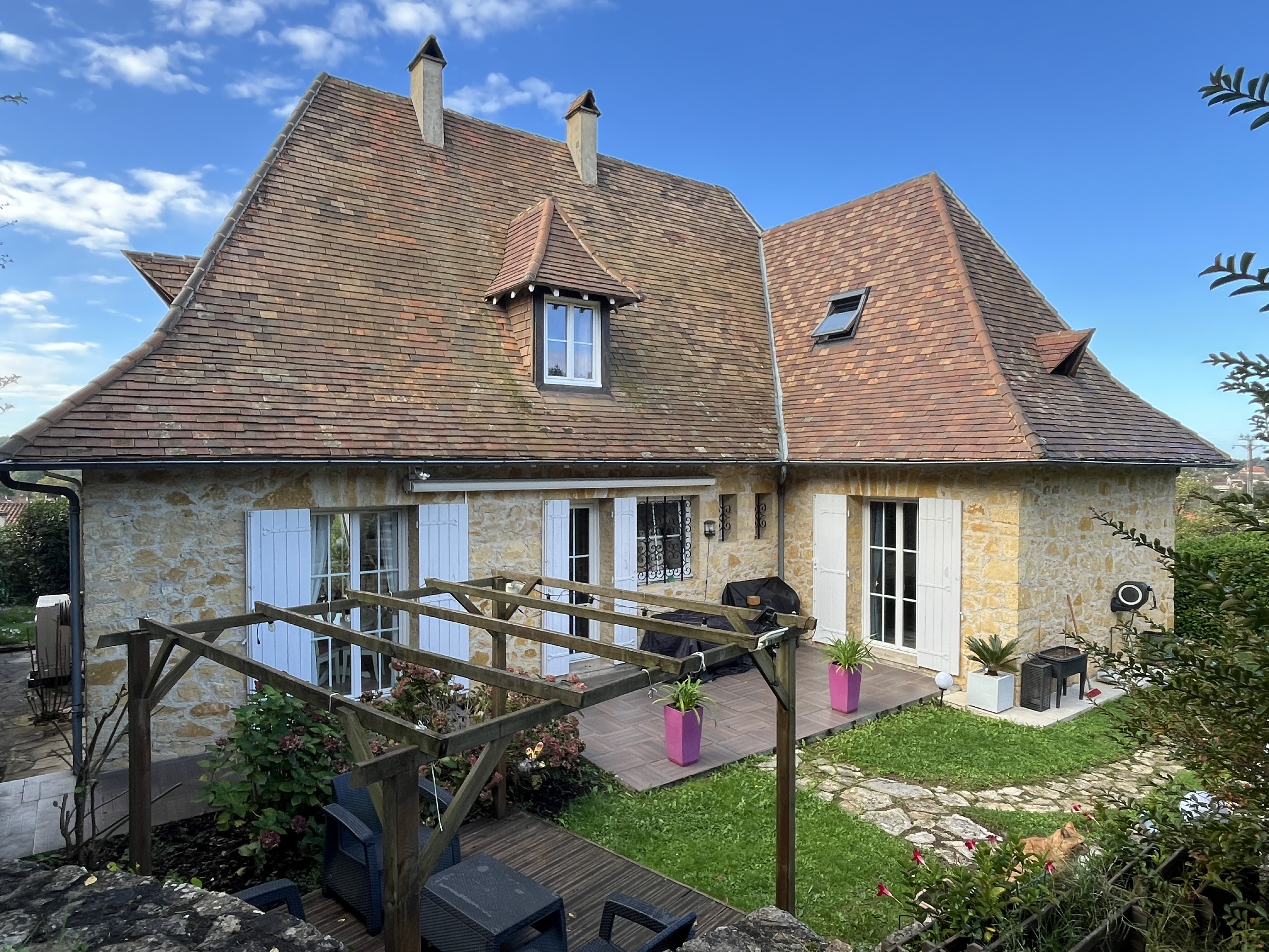 4 Bed, 1 Bath, HouseFor Sale, Mussidan, Dordogne, Aquitaine, 24400