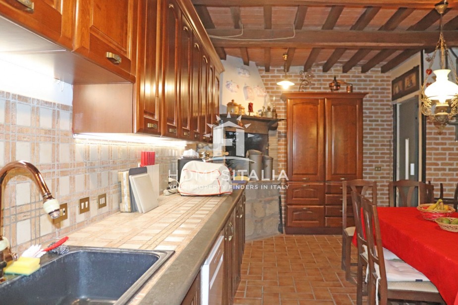 2 Bed, 4 Bath, HouseFor Sale, Celleno, Viterbo, Latium