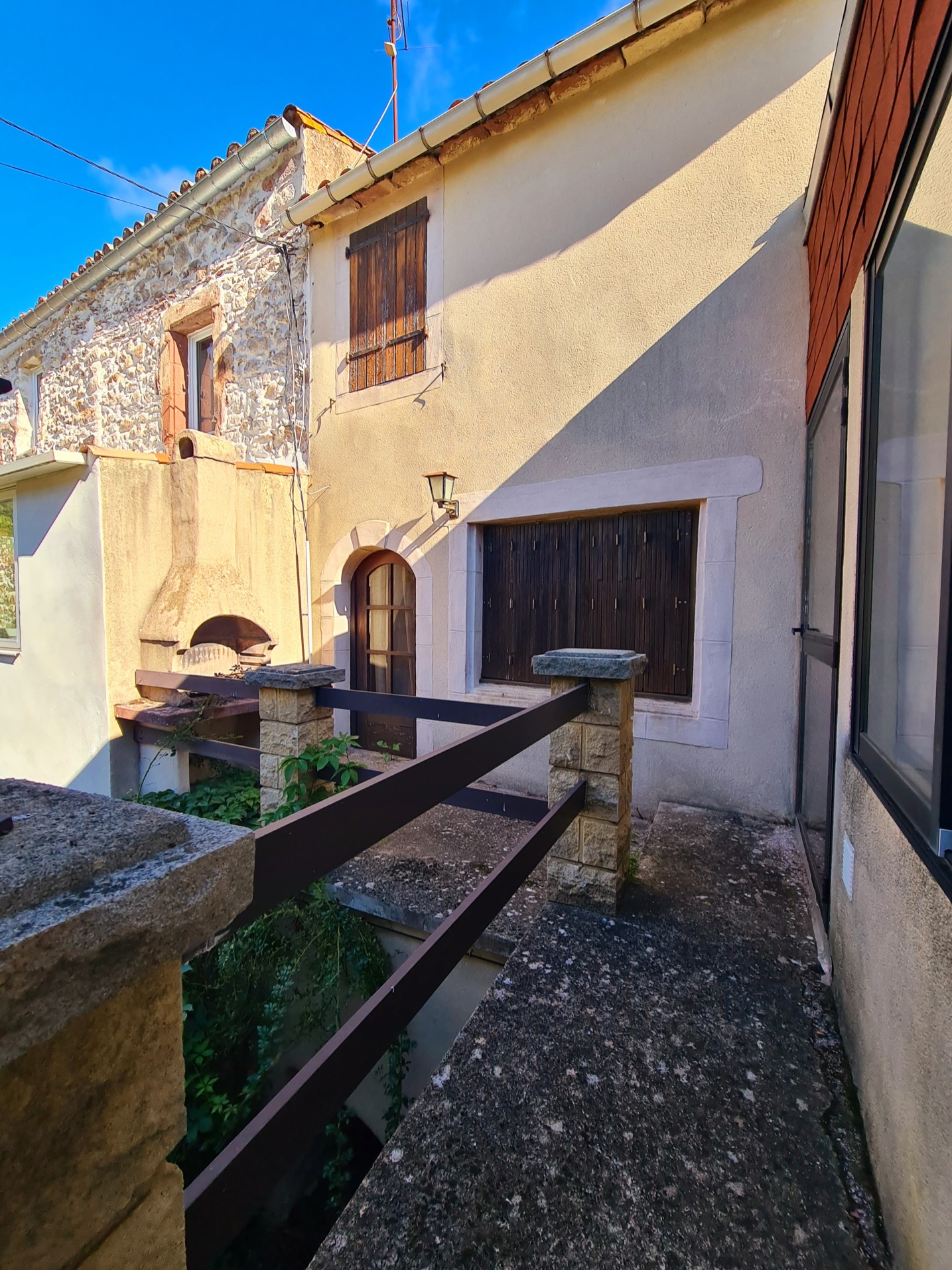 3 Bed, 2 Bath, HouseFor Sale, Lunas, Herault, Languedoc-Roussillon, 34650