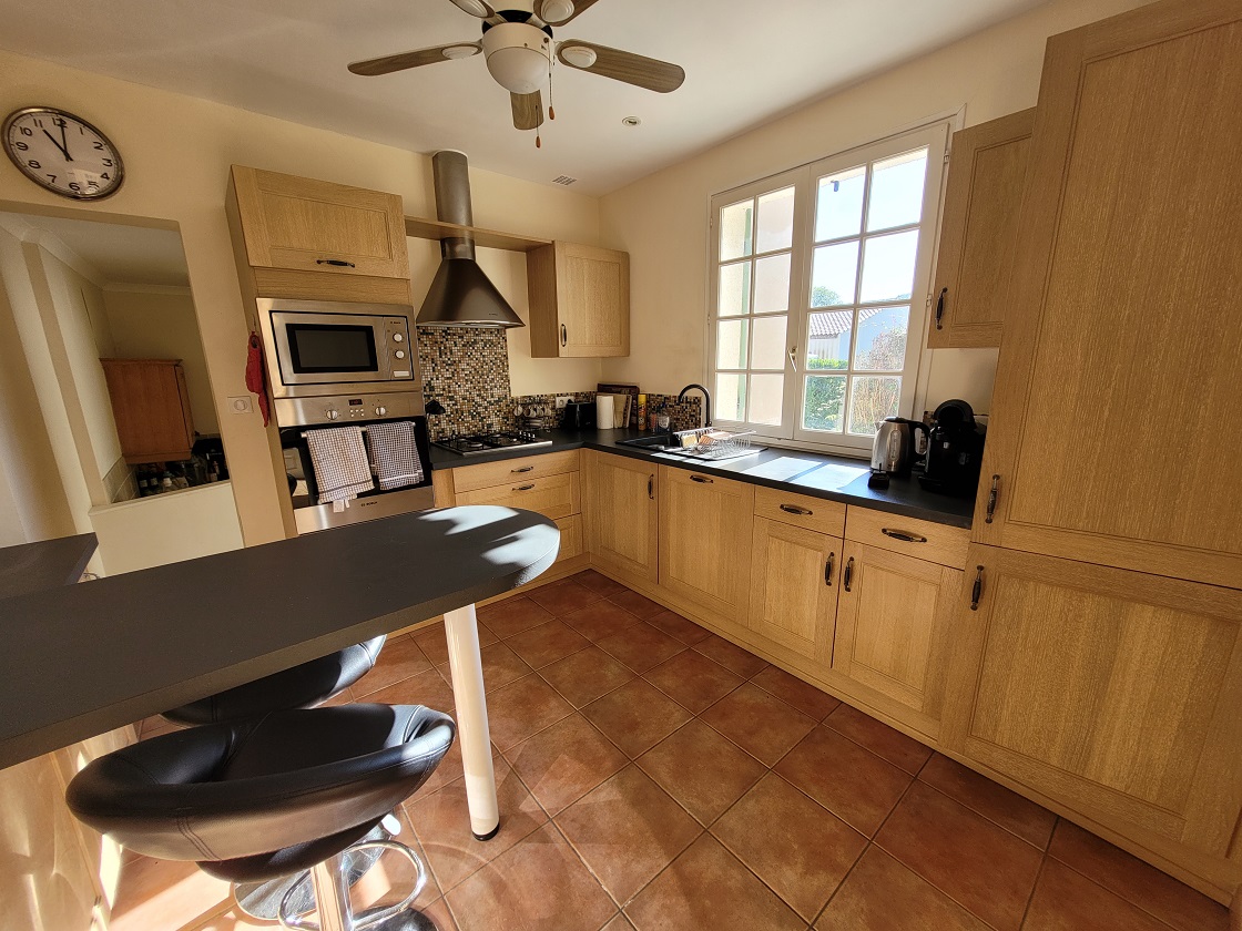 4 Bed, 2 Bath, HouseFor Sale, Autignac, Herault, Languedoc-Roussillon, 34480