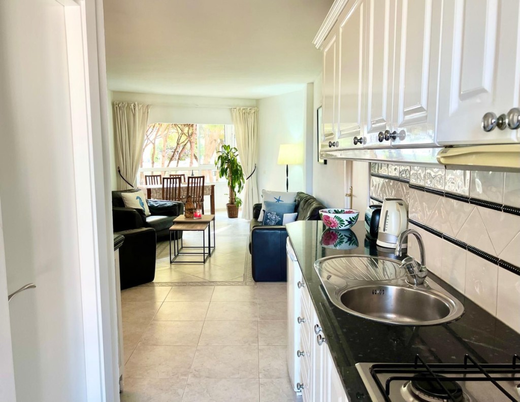 1 Bed, 1 Bath, ApartmentFor Sale, Calahonda, Malaga