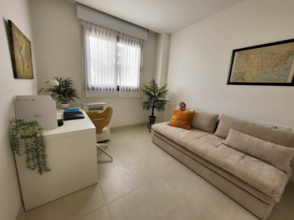 3 Bed, 2 Bath, ApartmentFor Sale, Fuengirola, Malaga