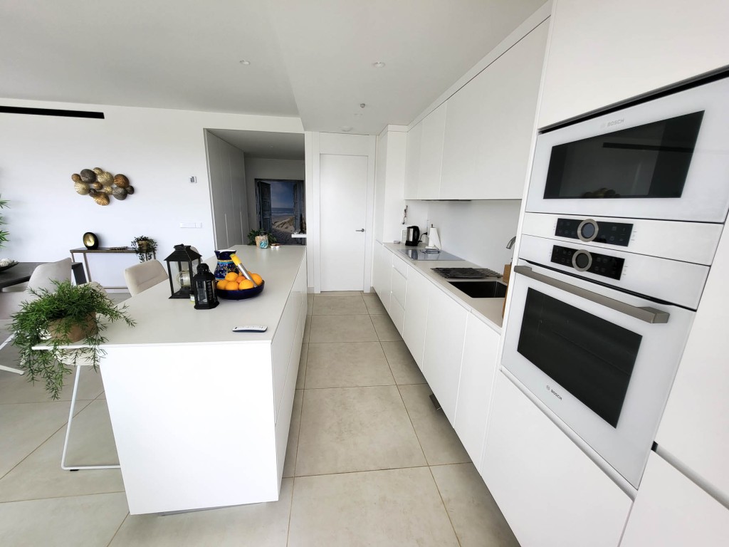 3 Bed, 2 Bath, ApartmentFor Sale, Fuengirola, Malaga