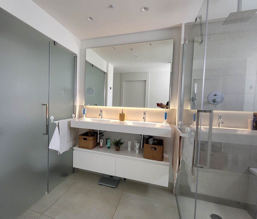 3 Bed, 2 Bath, ApartmentFor Sale, Fuengirola, Malaga