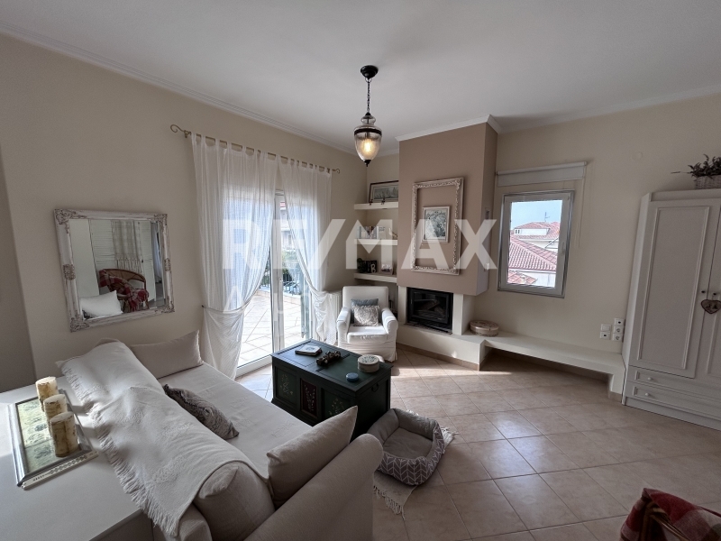 4 Bed, 2 Bath, ApartmentFor Sale, Center, Farsala, Larissa Prefecture