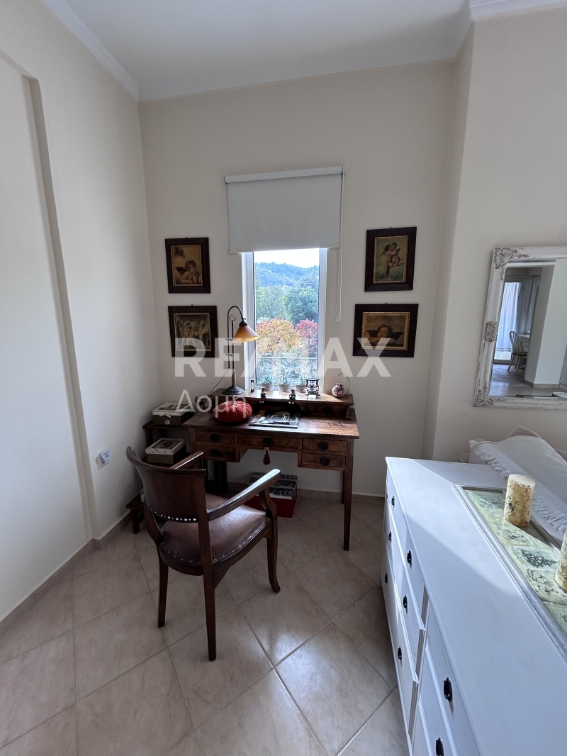 4 Bed, 2 Bath, ApartmentFor Sale, Center, Farsala, Larissa Prefecture