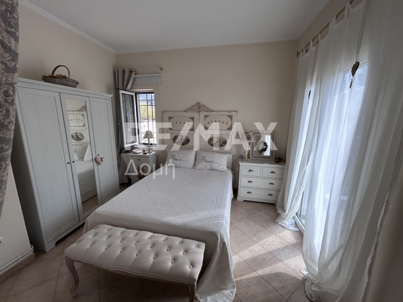 4 Bed, 2 Bath, ApartmentFor Sale, Center, Farsala, Larissa Prefecture
