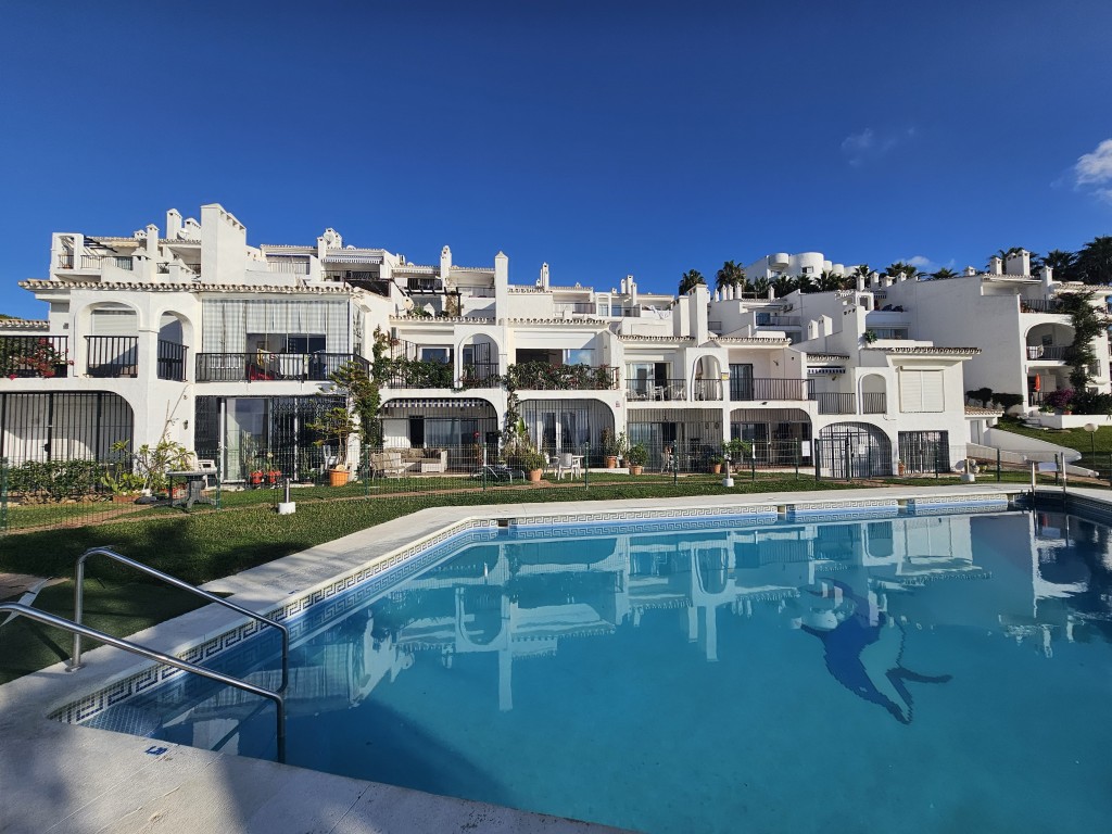 2 Bed, 2 Bath, ApartmentFor Sale, Calahonda, Malaga