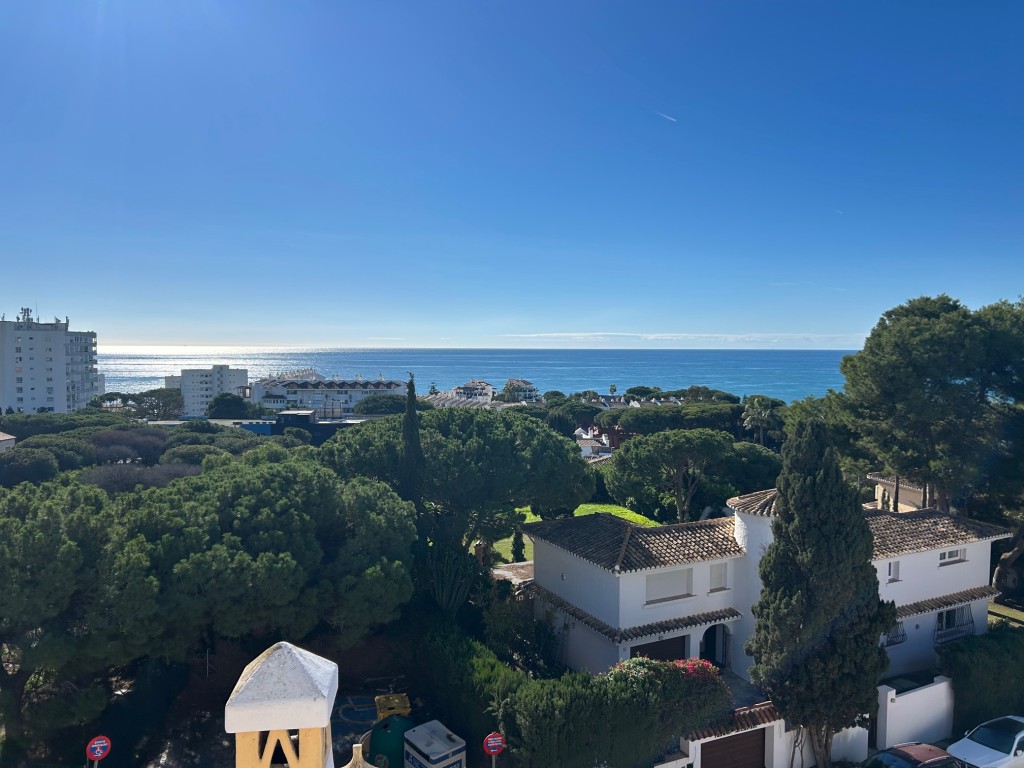 3 Bed, 2 Bath, ApartmentFor Sale, Calahonda, Malaga