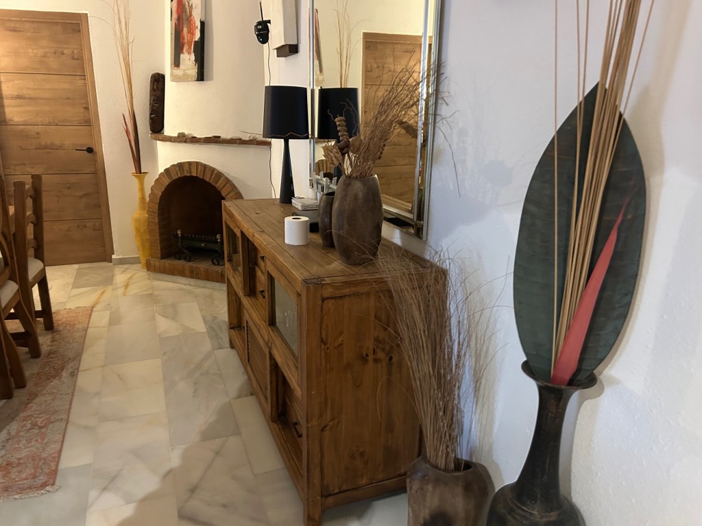 3 Bed, 2 Bath, ApartmentFor Sale, Calahonda, Malaga