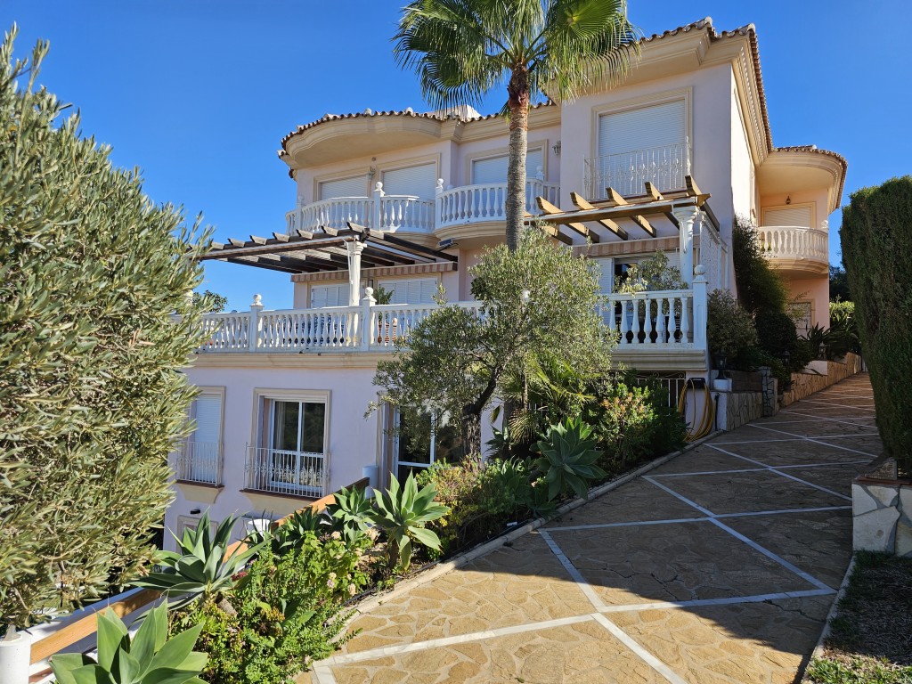 6 Bed, 7 Bath, HouseFor Sale, Marbella, Malaga