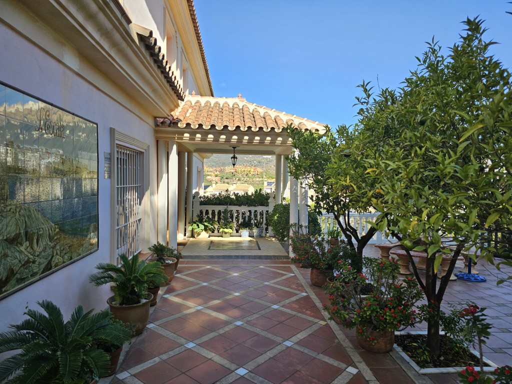 6 Bed, 7 Bath, HouseFor Sale, Marbella, Malaga