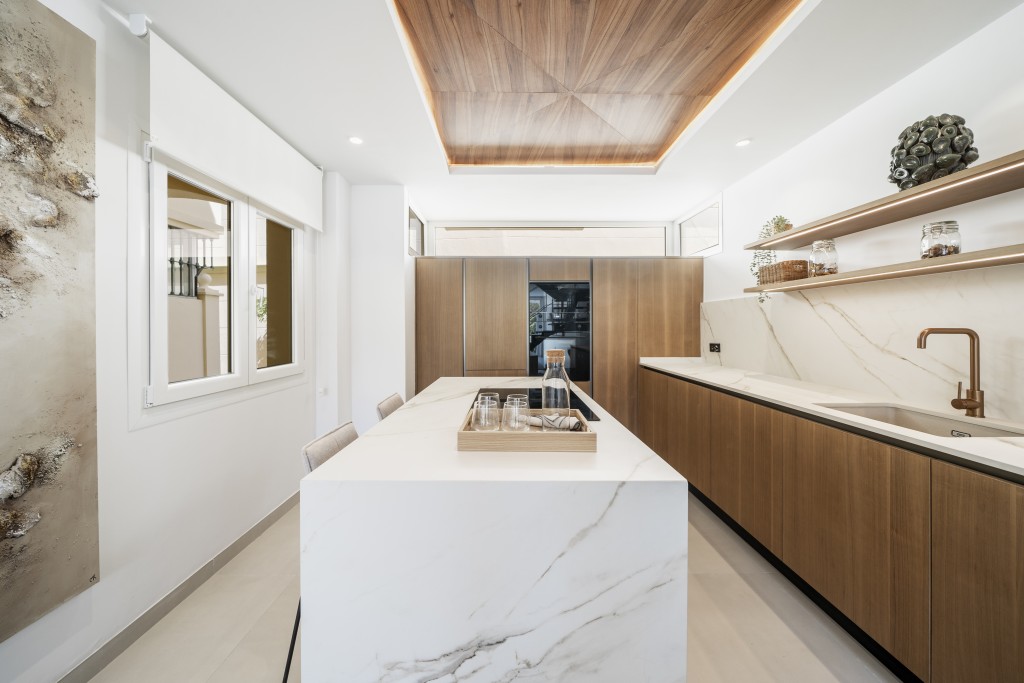 3 Bed, 2 Bath, HouseFor Sale, Benahavis, Malaga