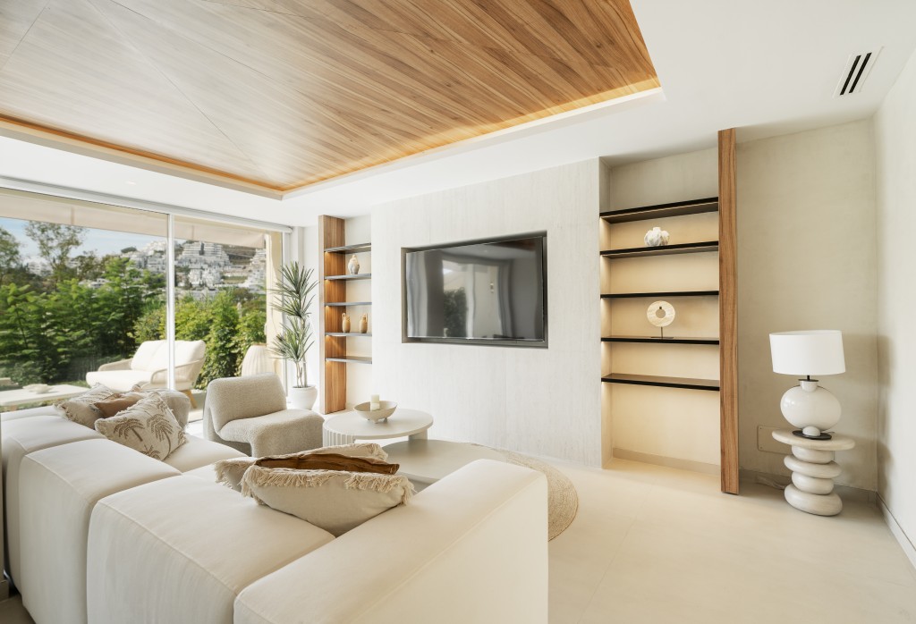 3 Bed, 2 Bath, HouseFor Sale, Benahavis, Malaga