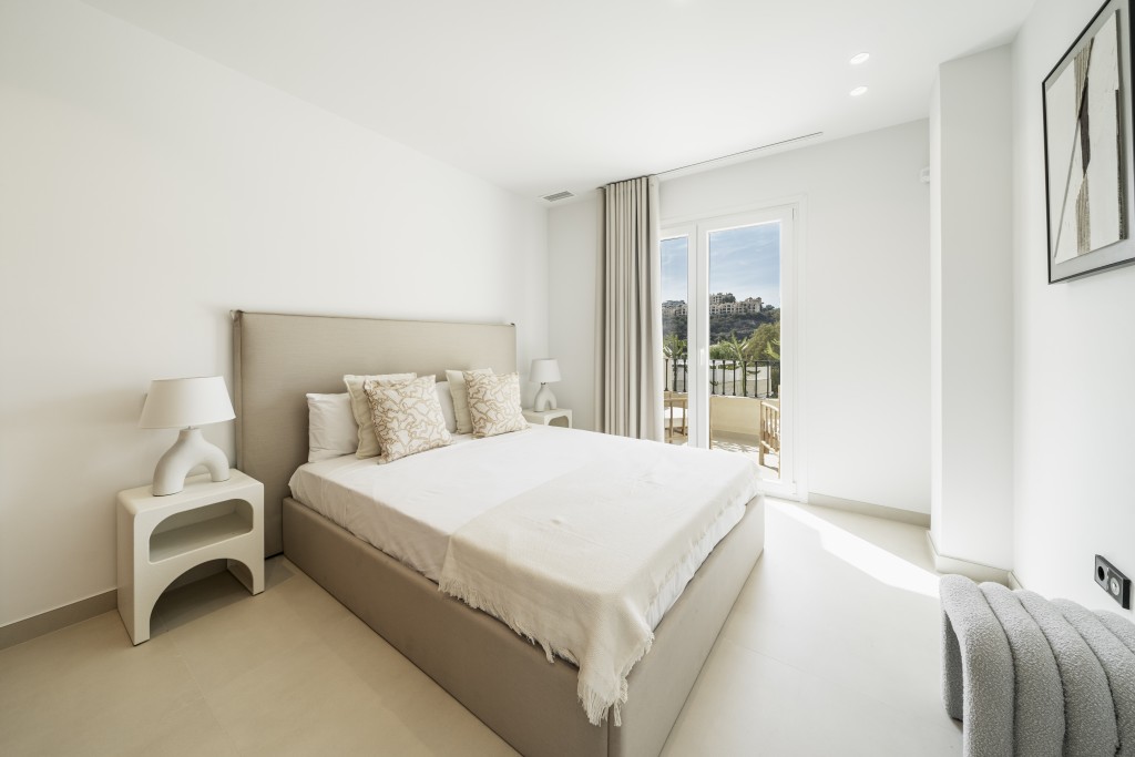 3 Bed, 2 Bath, HouseFor Sale, Benahavis, Malaga
