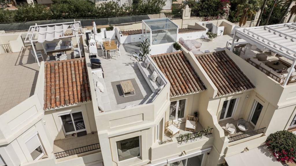 3 Bed, 2 Bath, HouseFor Sale, Benahavis, Malaga