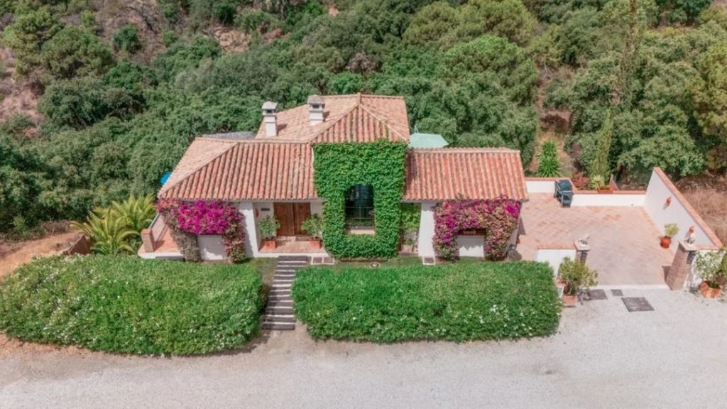 3 Bed, 3 Bath, HouseFor Sale, Estepona, Malaga