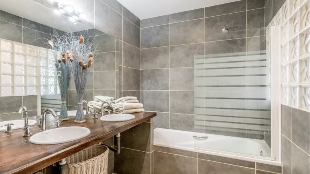 3 Bed, 3 Bath, HouseFor Sale, Estepona, Malaga