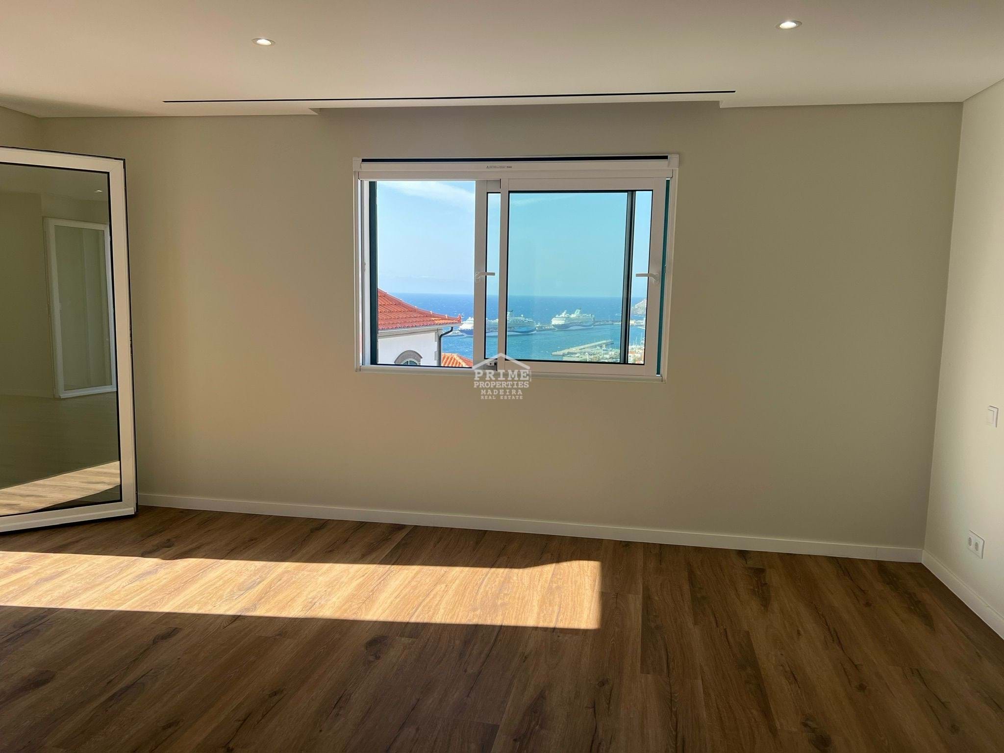 4 Bed, 3 Bath, HouseFor Sale, Funchal, Ilha da Madeira, 9060-011