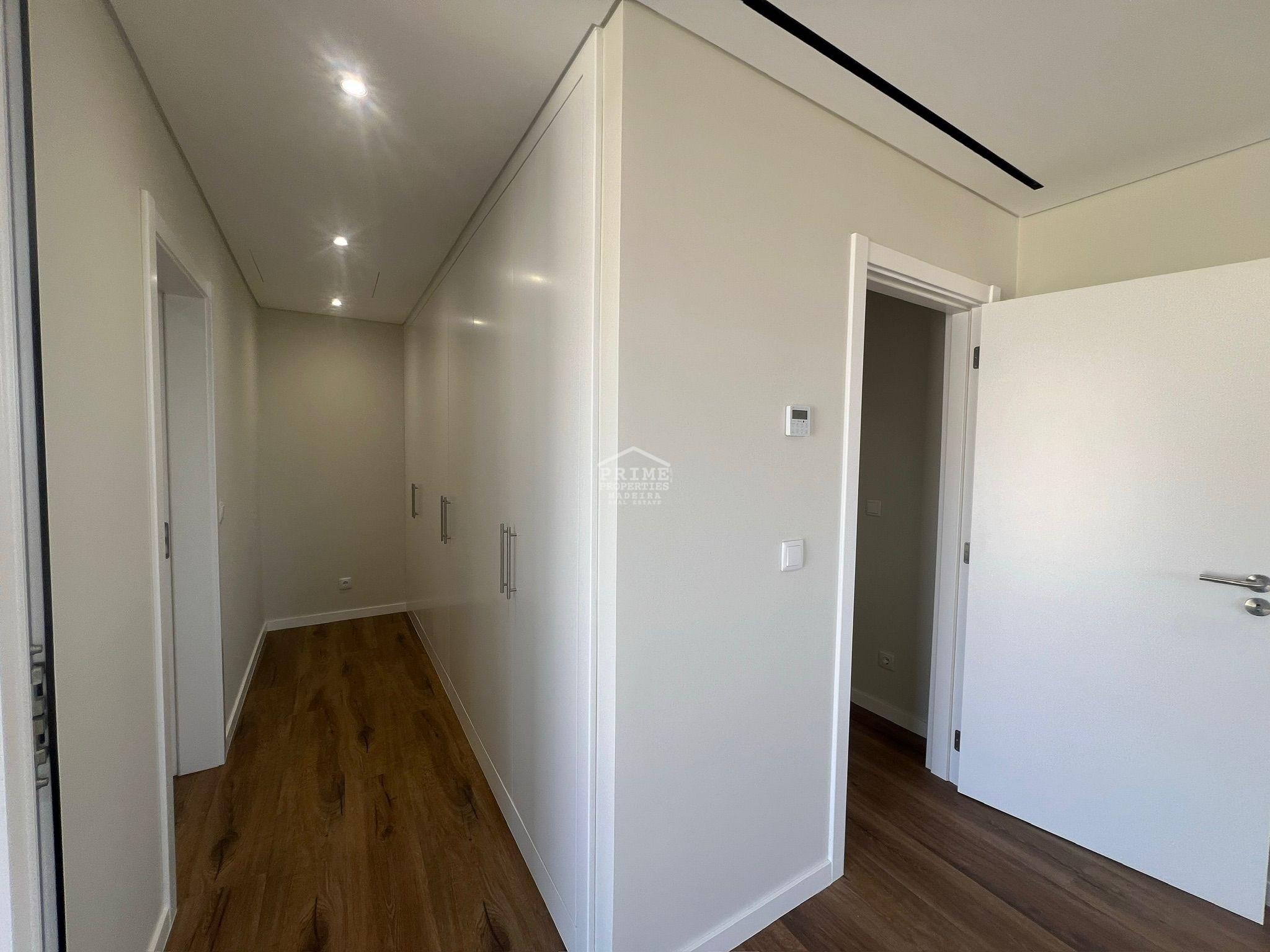 4 Bed, 3 Bath, HouseFor Sale, Funchal, Ilha da Madeira, 9060-011