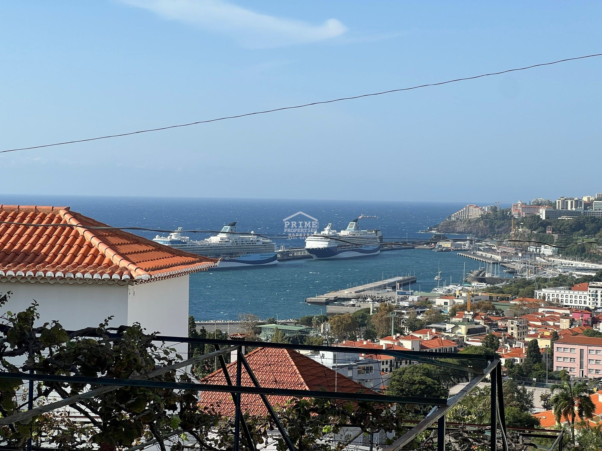 4 Bed, 3 Bath, HouseFor Sale, Funchal, Ilha da Madeira, 9060-011