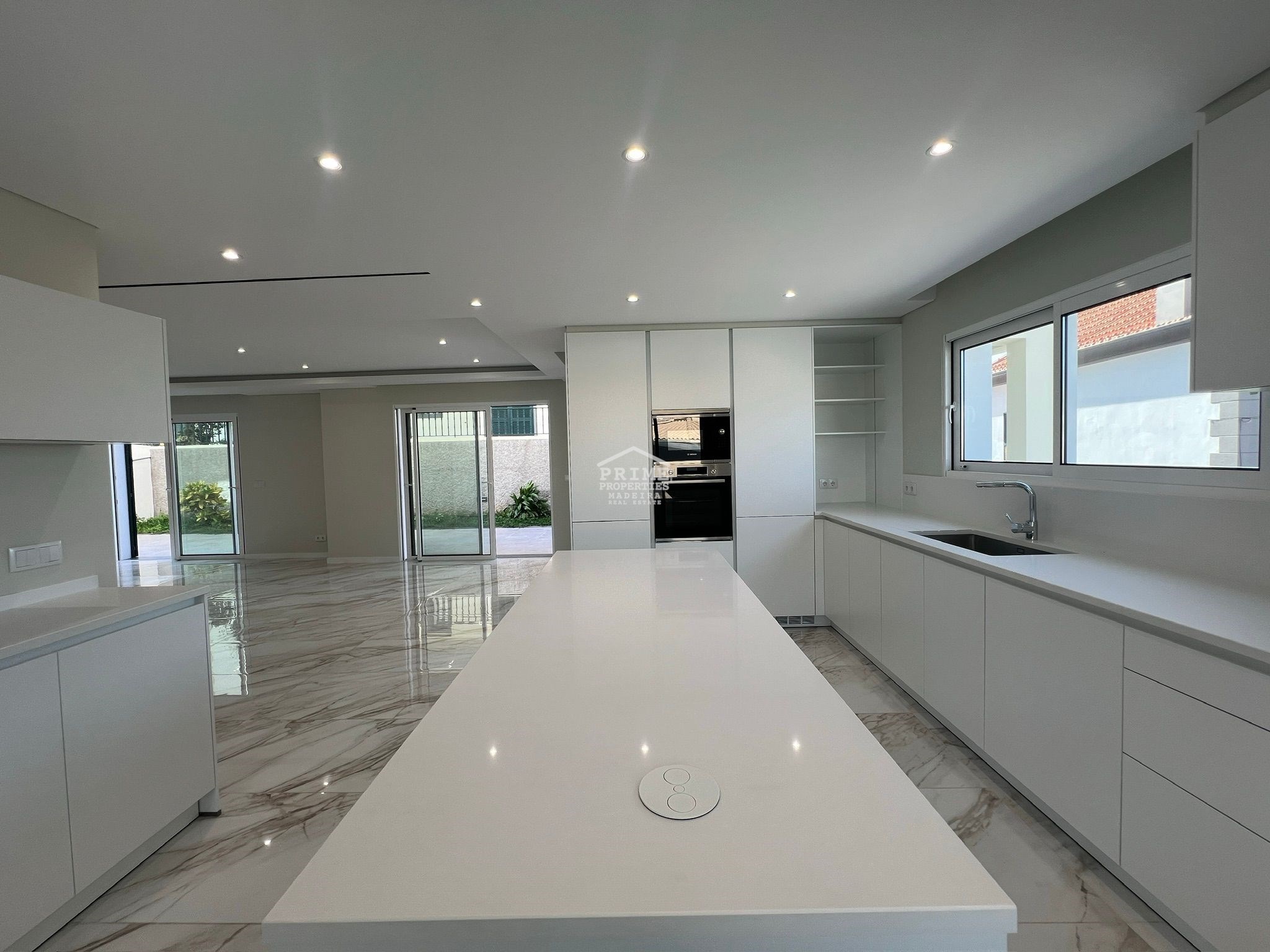 4 Bed, 3 Bath, HouseFor Sale, Funchal, Ilha da Madeira, 9060-011