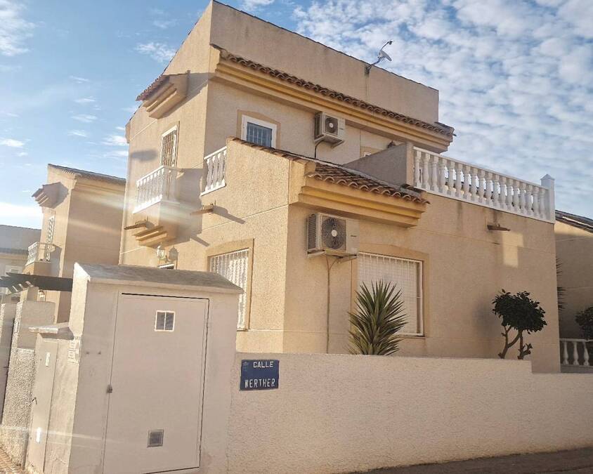 3 Bed, 2 Bath, HouseFor Sale, Ciudad Quesada, Alicante