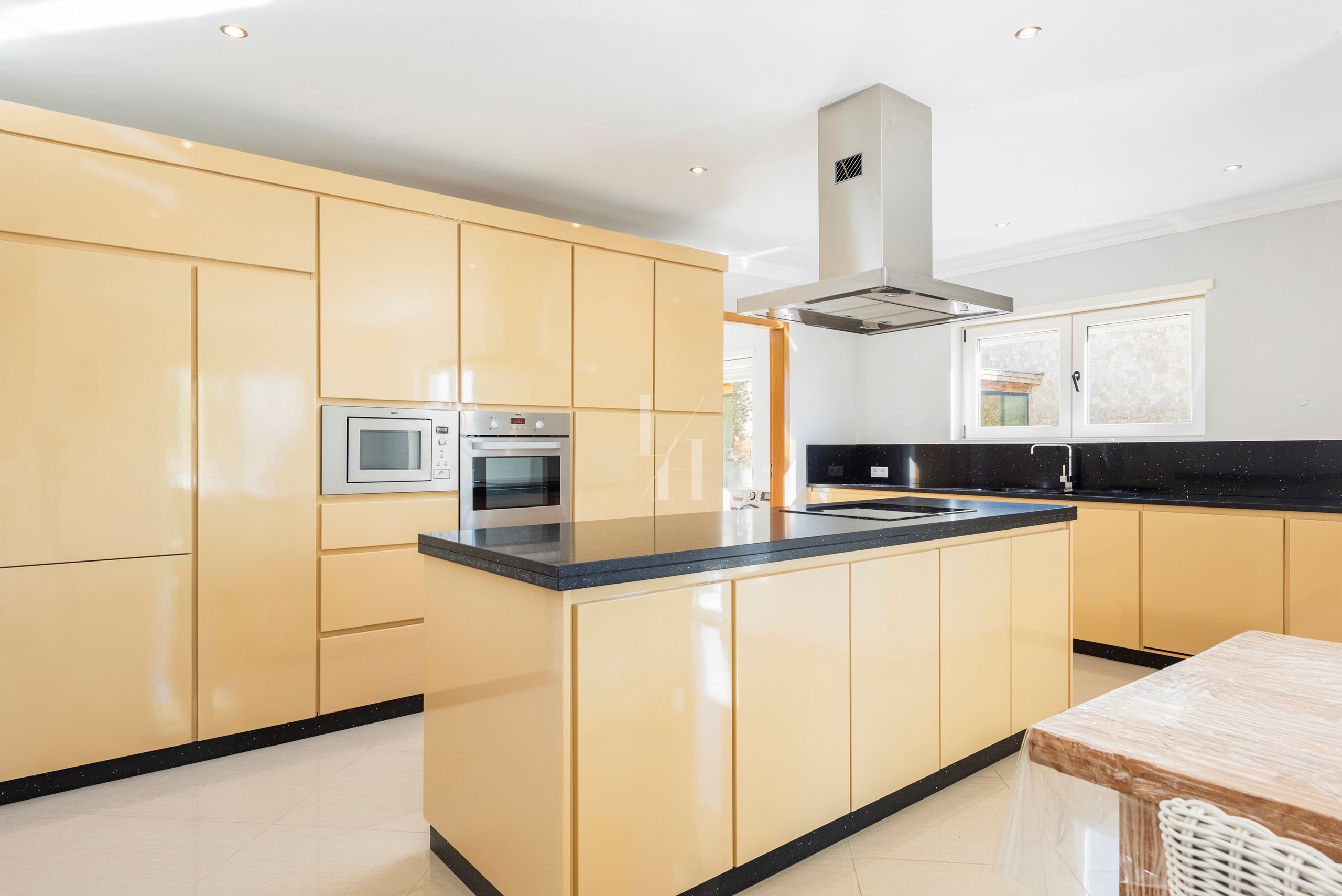 4 Bed, 4 Bath, HouseFor Sale, Albufeira, Faro, 8200-918