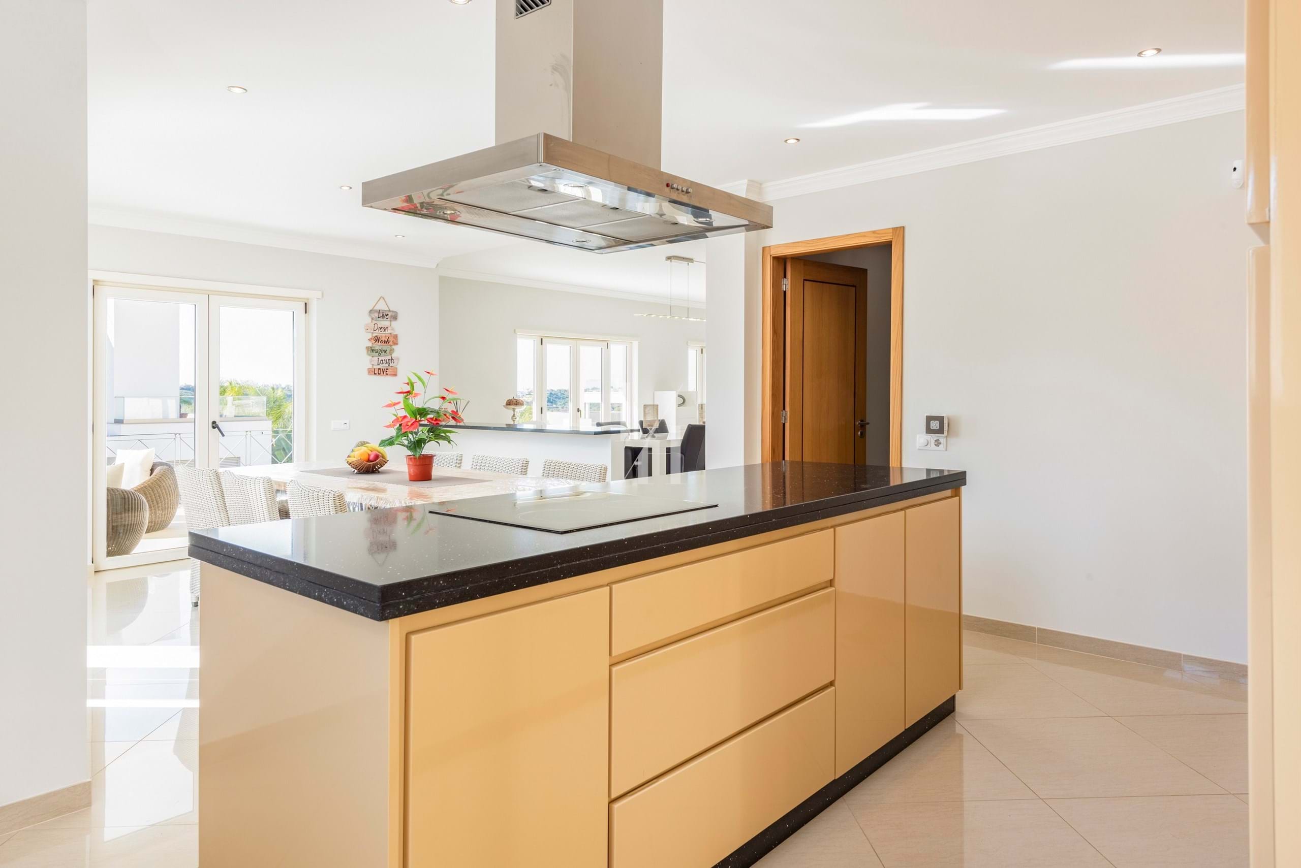 4 Bed, 4 Bath, HouseFor Sale, Albufeira, Faro, 8200-918