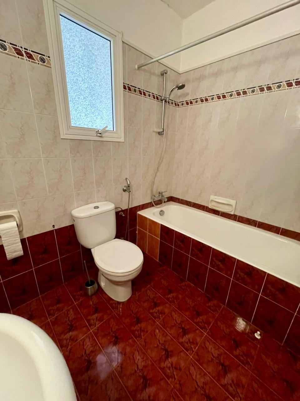 3 Bed, 2 Bath, ApartmentFor Sale, Paphos, Paphos