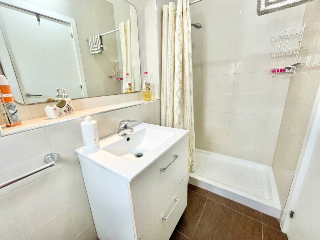 5 Bed, 2 Bath, HouseFor Sale, Fuengirola, Malaga