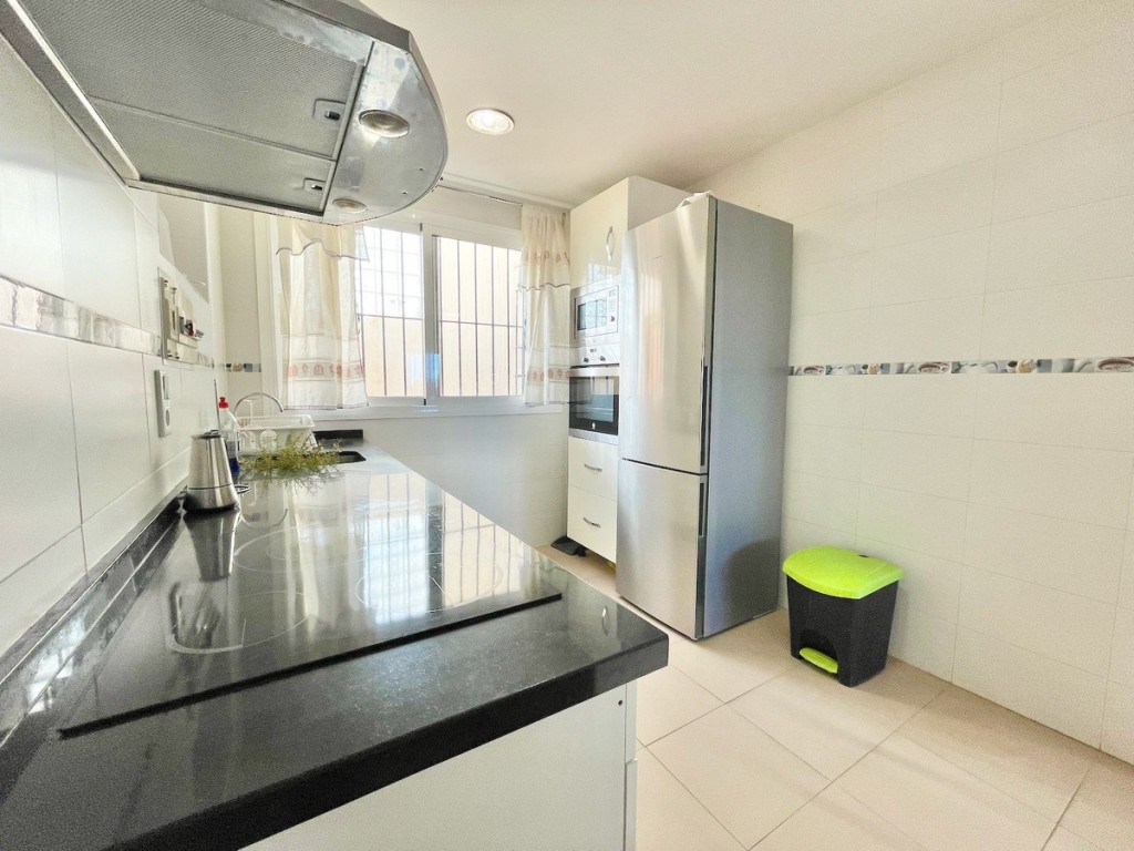 5 Bed, 2 Bath, HouseFor Sale, Fuengirola, Malaga