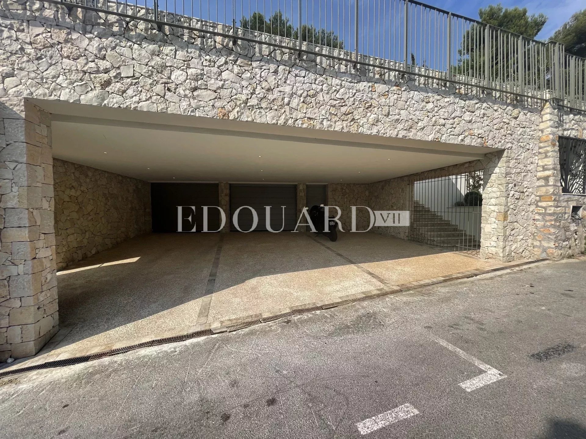 4 Bed, 3 Bath, HouseFor Sale, Roquebrune-Cap-Martin, Alpes-Maritimes