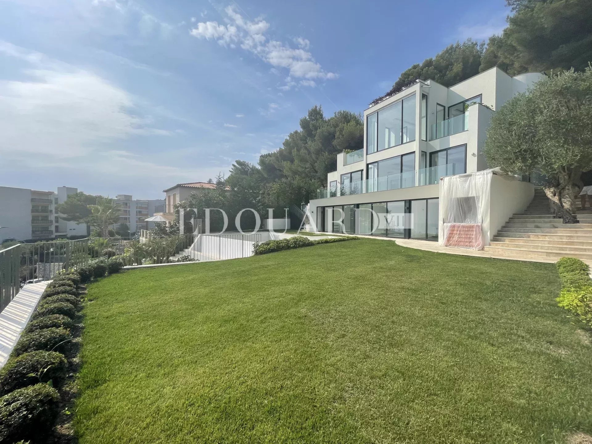 4 Bed, 3 Bath, HouseFor Sale, Roquebrune-Cap-Martin, Alpes-Maritimes