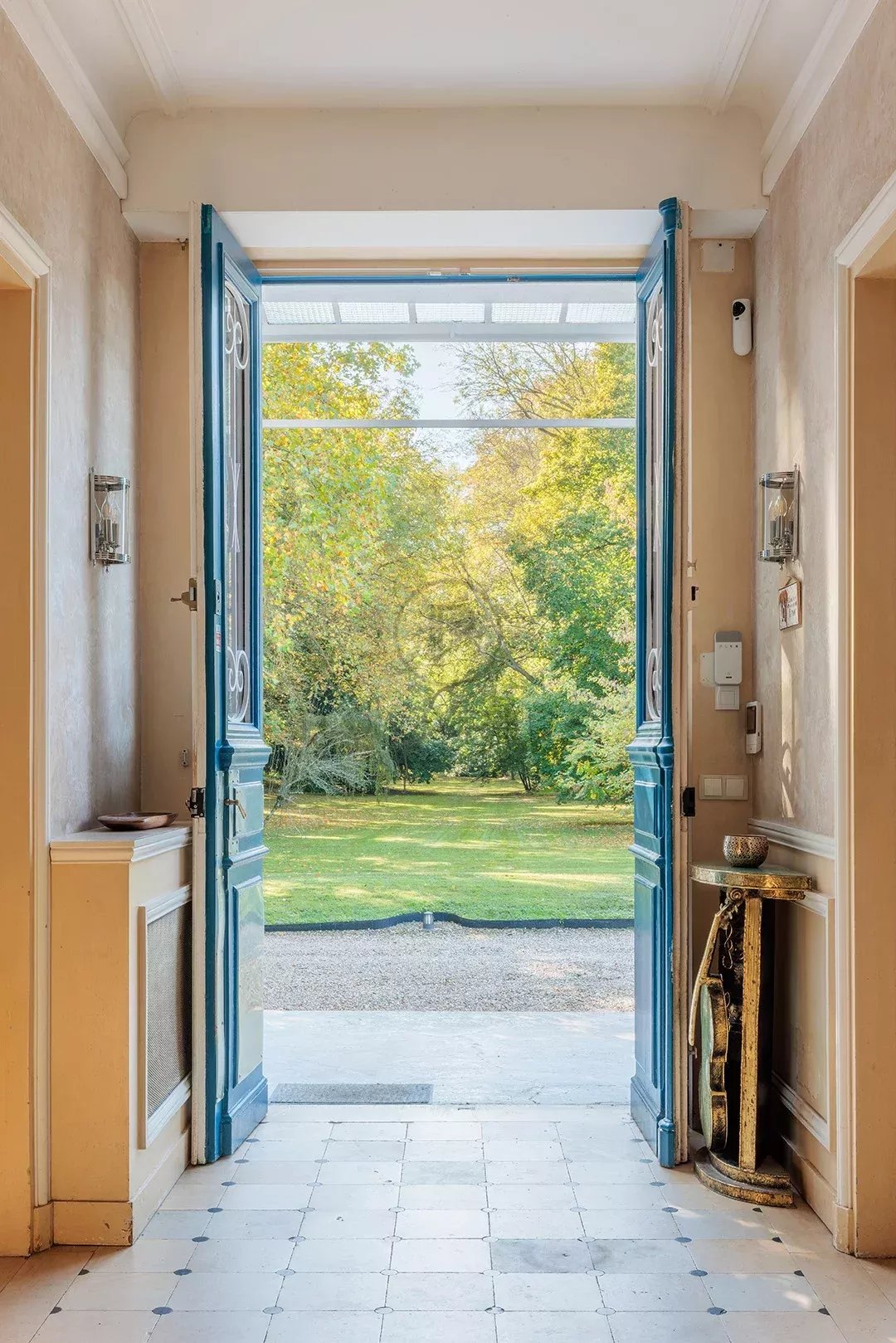 9 Bed, 5 Bath, HouseFor Sale, Évry, Essonne