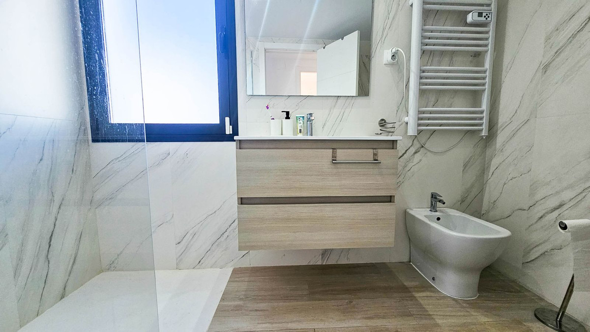 3 Bed, 2 Bath, ApartmentFor Sale, Casares Playa, Malaga