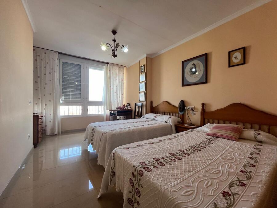 3 Bed, 2 Bath, ApartmentFor Sale, Torrevieja, Alicante